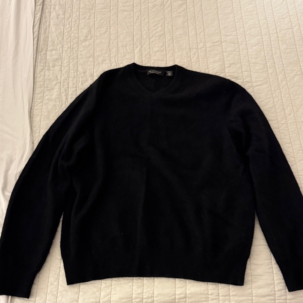 Saks Fifth Avenue Men's V-Neck Black Sweater